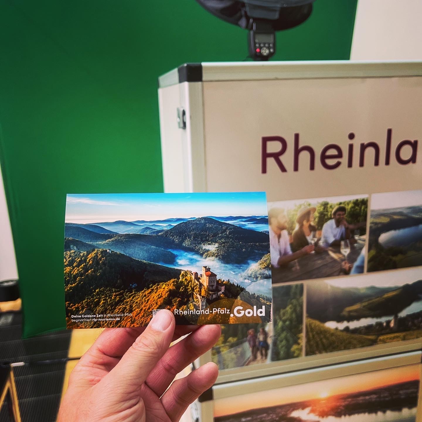 Fotobox ITB Berlin – Greenscreen in den Ministergärten Greenscreen-Fotobox zur ITB Berlin bei der Veranstaltung der Staatskanzlei Rheinland-Pfalz in den Ministergärten