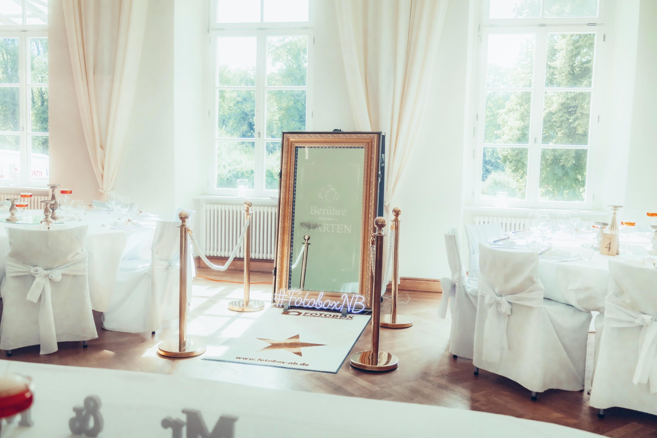 Luxus-Fotospiegel für Ihre Hochzeit – Rahmen in Silber, Weiß, Gold-Barock oder mit Blumen