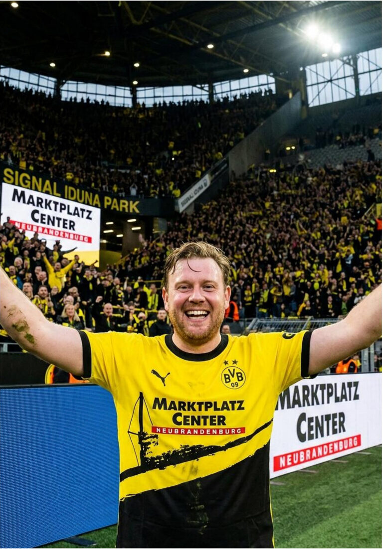 Photo booth stadium motif | Football event photos to go