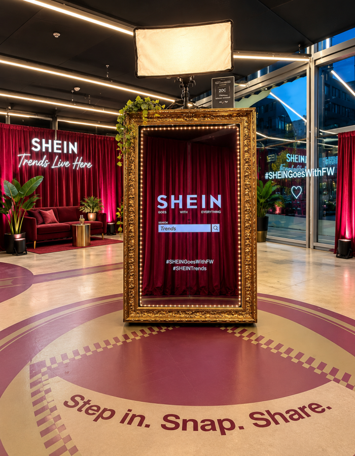 Fotospiegel Berlin | SHEIN Pop-up-Store & Branding Fotospiegel fashioshow berlin mieten