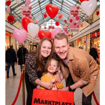 Photo booth shopping motif | Creative event photos for promotions & trade shows