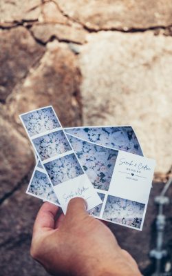 Instant print photo booth – Various image formats & overlays Photo booth corporate event: Photo booth and photo mirror at a corporate event, offering entertainment and instant photo prints for the guests.